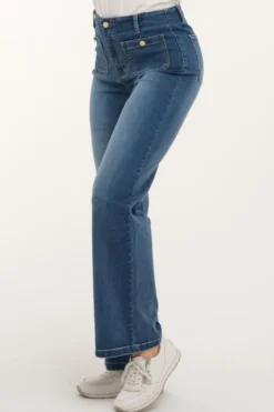 Carmen bootleg jeans